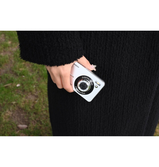 komery全新5600Wccd卡片机学生4K数码相机高像素高清自拍便携校园带拍照摄像录音CDF6银色如何
