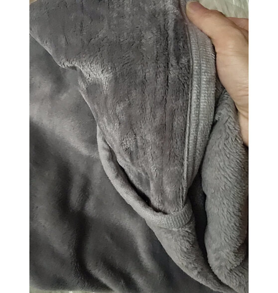 怡黛加厚毛毯 抑菌法兰绒毯子办公室午睡牛奶绒空调盖毯 深灰1.5米