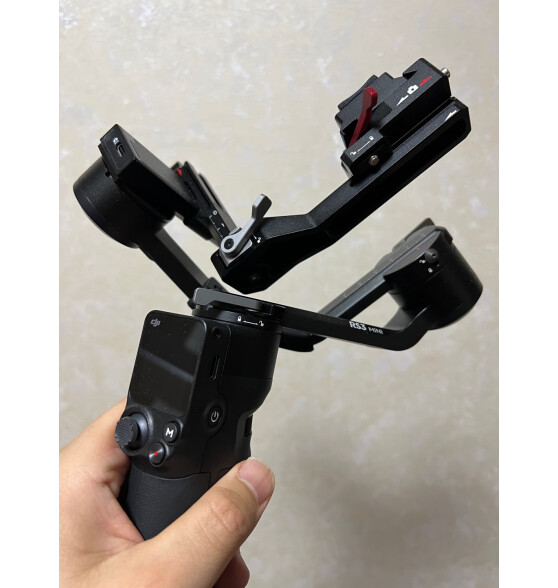 大疆 DJI RS 3 Mini 如影微单稳定器手持云台 单反相机智能拍摄 三轴防抖 大疆云台稳定器