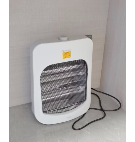 格力（GREE）电暖器家用小太阳取暖器家用办公卧室暗光远
质量好吗？为什么评价这么好？