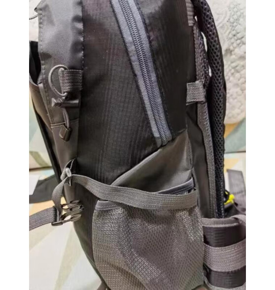 格尔顿旅行包男户外登山包大容量背包运动双肩包轻便耐磨旅游防泼水 黑色