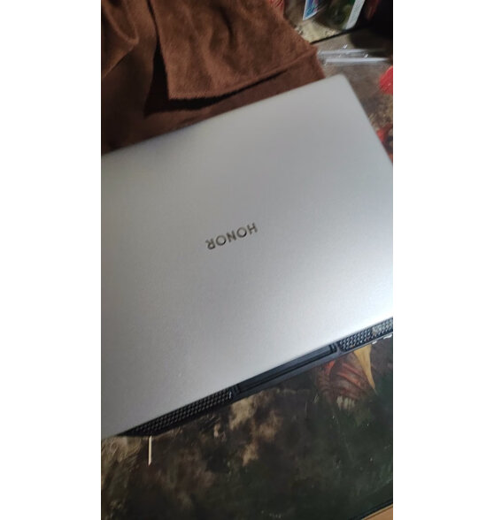 荣耀MagicBook X16Pro锐龙版 R7-7840HS标压处理器 高色域 长续航 AI字幕 16吋高性能轻薄笔记本电脑