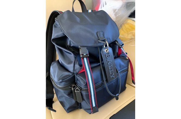 巴利男包正品价格表