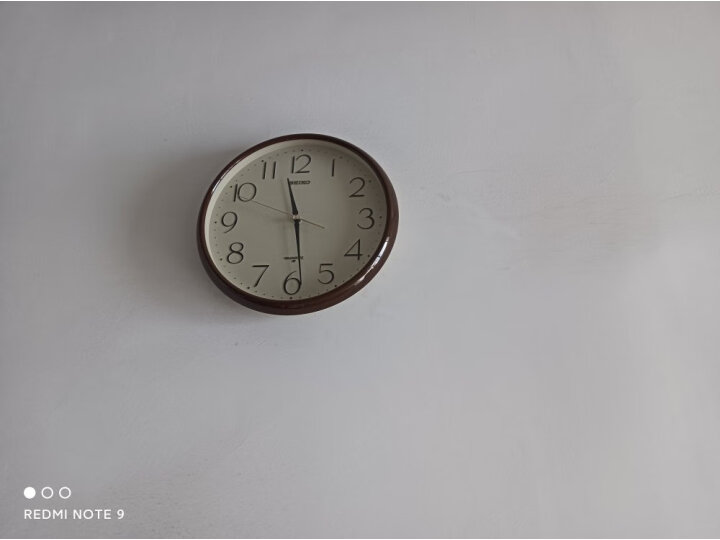 SEIKO日本精工挂钟客厅卧室现代简约创意静音家用轻奢钟表挂墙石英时钟 QXA695B （90%的人选择）