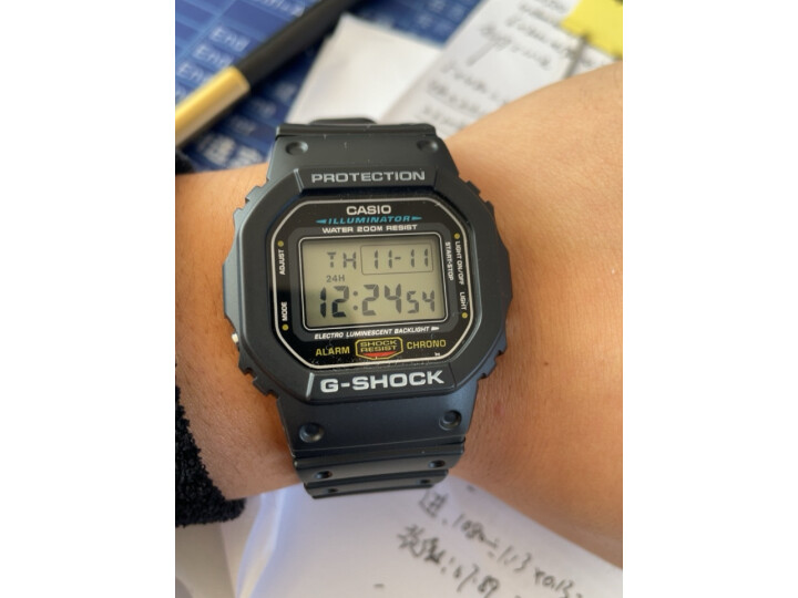 卡西欧(CASIO)手表 G-SHOCK 男士时尚防水小方块运动手表石英表学生手表 DW-5600HR-1