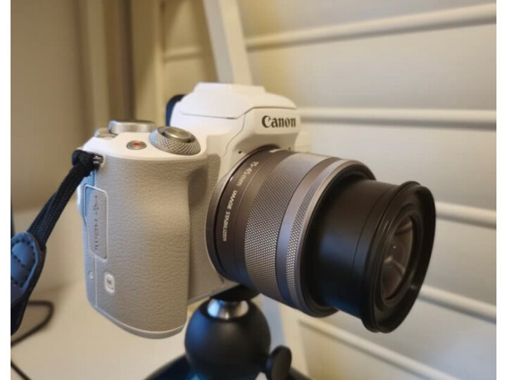 佳能（Canon）EOS M200  微单数码相机 白色15-45标准变焦镜头套装 （约2410万像素/眼部追焦）