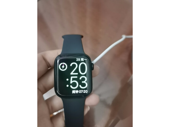 Apple Watch Series 7 智能手表GPS款45 mm午夜色铝金属表壳午夜色运动型表带 MKN53CH/A