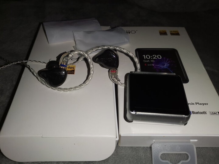 请问飞傲m5和山灵m0区别是什么比较哪个好