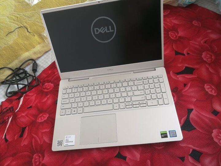 戴尔xps15和灵越7590哪个好?区别是什么?