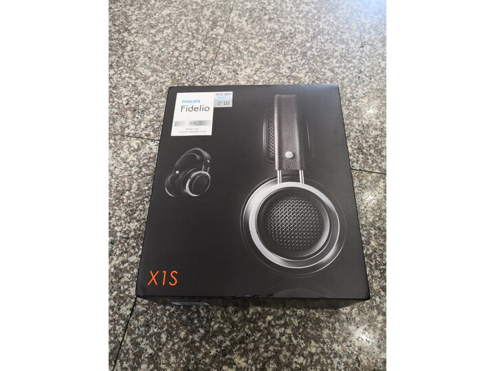 飞利浦x1s和shp9500哪个好?有区别没有?