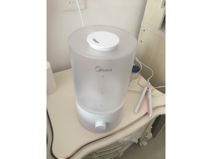 美的sc-3e40和小熊加湿器哪个好?区别有没有?