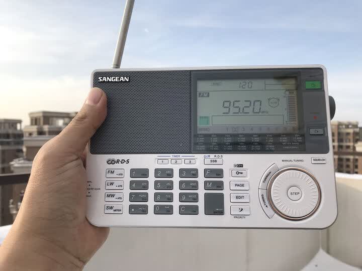 山进ats909x对比德生pl880哪个好?有啥差别?