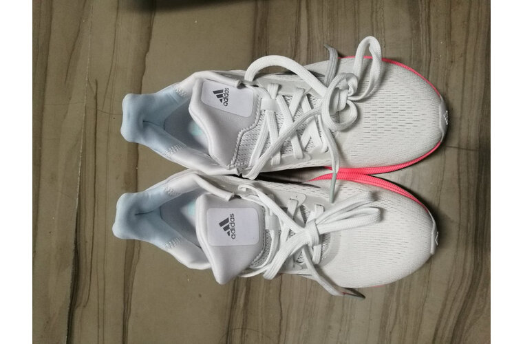 阿迪达斯女鞋天蓝运动鞋跑步银色astrarun情侣eh2600adidas