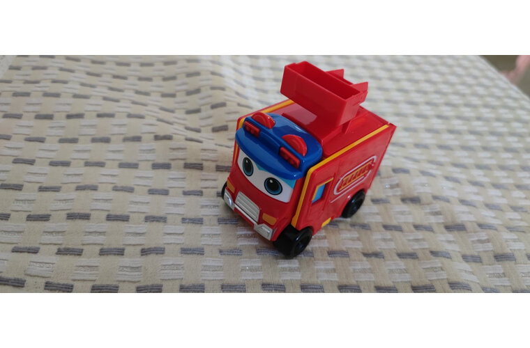 歌德玩具车警长转车儿童玩具反反变形正义礼物生日