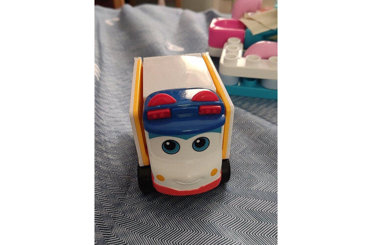 歌德玩具车转车反反变形飞行男孩玩具儿童专家