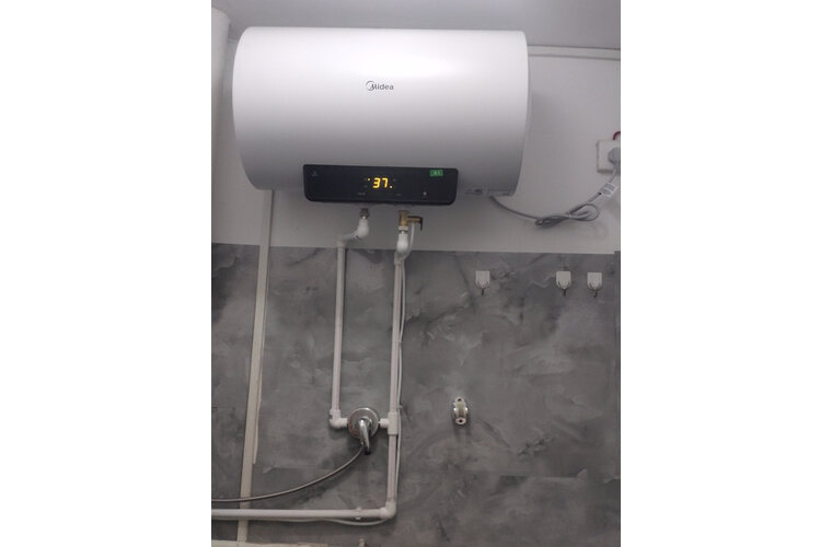 【真实吐槽】美的电热水器x1怎么样？性价比高吗值不值得买？网友大揭秘