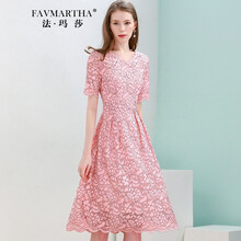 优雅蕾丝裙，让你赚足回头率