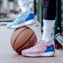 炫酷篮球鞋，让你运动更舒适
