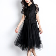 品牌黑色蕾丝短裙