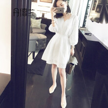 文艺范白色连衣裙