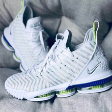 耐克（NIKE）篮球鞋白色AO2595-102 