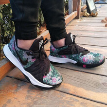 耐克（NIKE）篮球鞋欧文4代花卉低帮AO8980-002 
