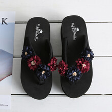 yelepai 人字拖女夏季时尚外穿夹指韩版花朵米色厚底拖鞋女 黑色 #35