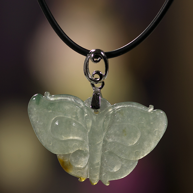 淘玉正品天然翡翠蝴蝶挂件 a货缅甸玉吊坠 玉蝴蝶项坠 有证 bas