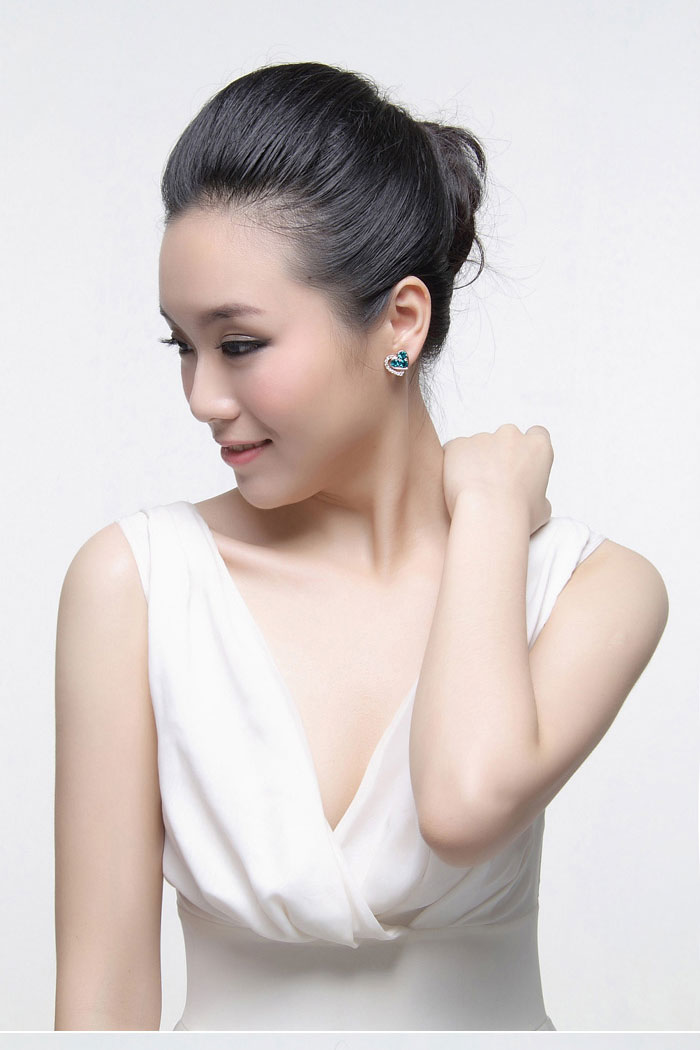 crystal girl水晶女孩 心心之缘 耳钉 防过敏 精致闪亮 甜美 特价