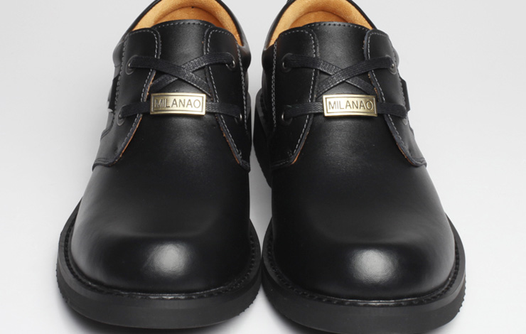米兰奥2013春秋新款潮流休闲商务皮鞋 男真皮纯色手工防水板鞋j034