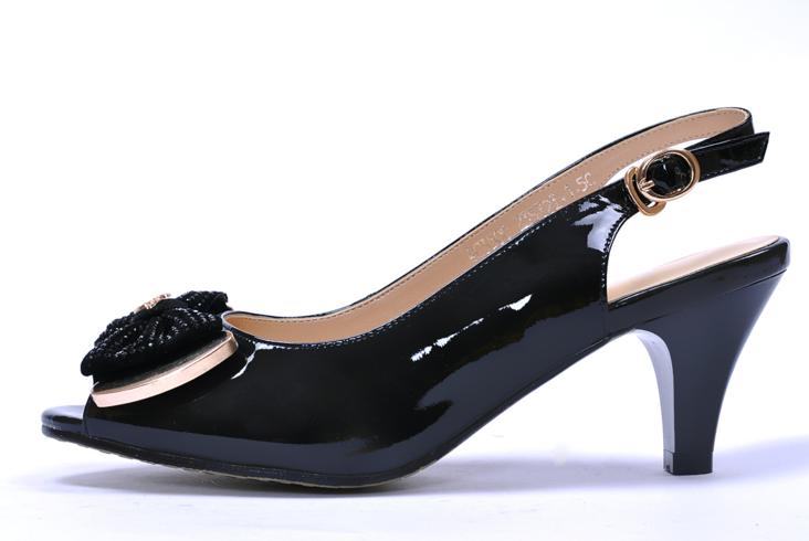 女鞋 鱼嘴鞋 万里-山百惠女凉鞋2013款漆牛皮中跟闪.