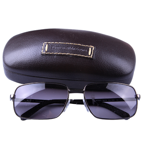 上镜腿处独特的修饰设计,彰显高雅尊贵的品质 ●产品品牌:ermenegildo