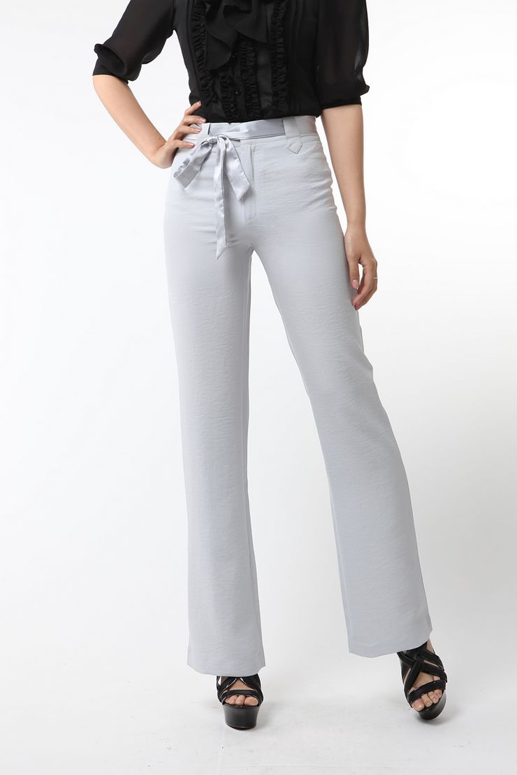 夏季百搭微喇叭女裤 凉爽 商品颜色浅,不会透明,放心穿 版型贴合身材