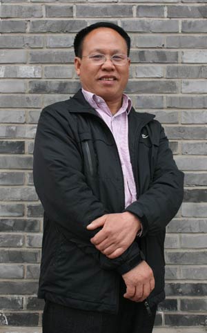 刘奇新,中国著名书法艺术家,师承书法名家刘金才,国画大师王子元