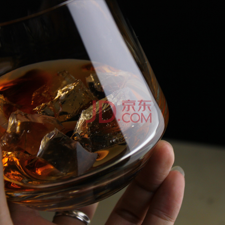 
                                                            
                                                            德国肖特 SCHOTT ZWIESEL 无铅水晶威士忌杯 单一麦芽威士忌杯 洋酒杯礼盒酒杯套装 389MLx1只(拆盒散买)                