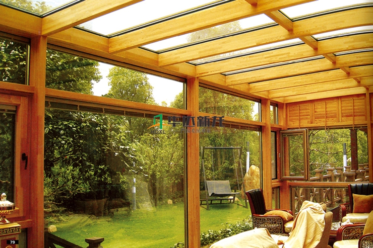 铝木复合阳光房是指: 阳光房所用材料的每根料