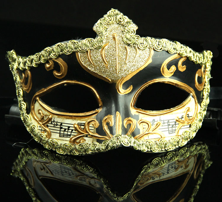 如果对此有在意买家请慎拍 此款面具有 金边花纹 和 仿古花纹 两款.