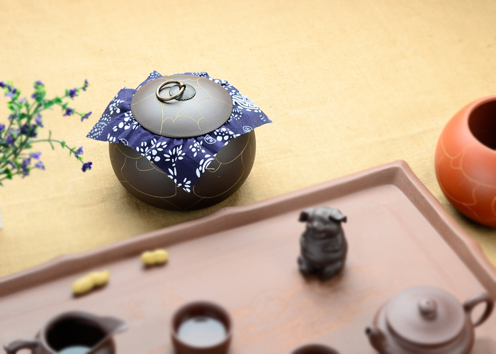 
                                        谱茗-宜兴紫砂茶具 紫砂茶叶罐 普洱罐大号 一斤装 普洱醒茶罐 花纹西施 黑泥                