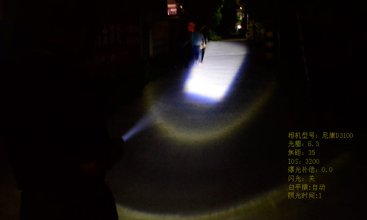 亚马逊应急灯照明LED强光手电筒充电远射防水家用消防手电A39 钛黑色 豪华版
