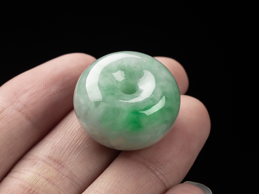 降价拍卖玉翩翩珠宝翡翠路路通吊坠1553g