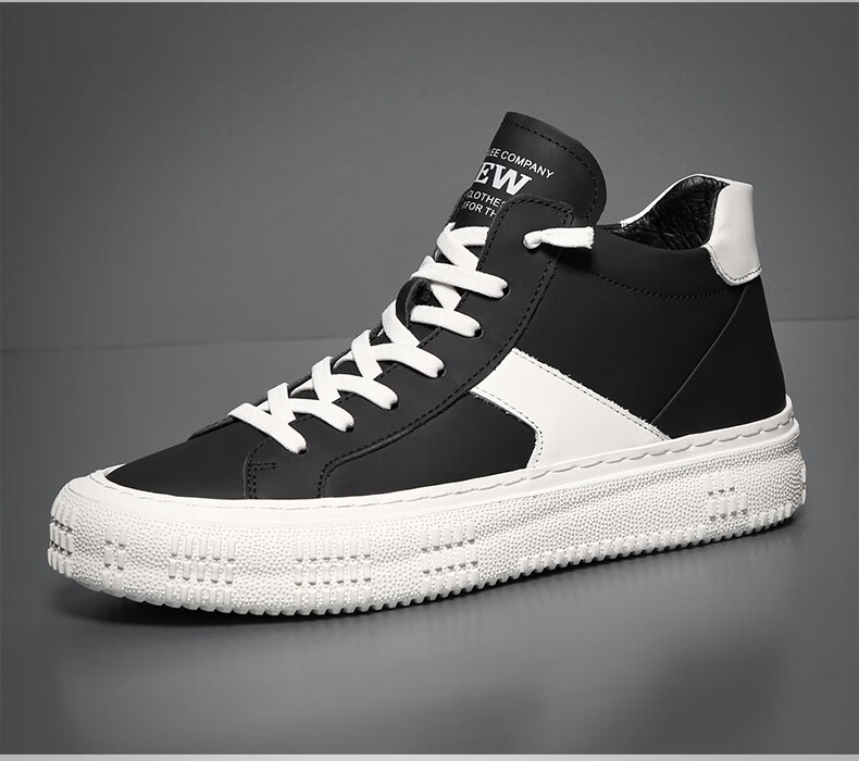 yizuf品牌高帮鞋男2021冬季新品男鞋韩版休闲皮鞋男轻便舒适板鞋白色