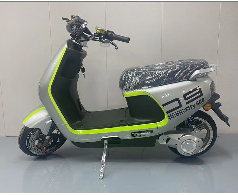 厂家直销全新b09高速72v电动摩托车外卖长跑爬坡王踏板电动车 黑色