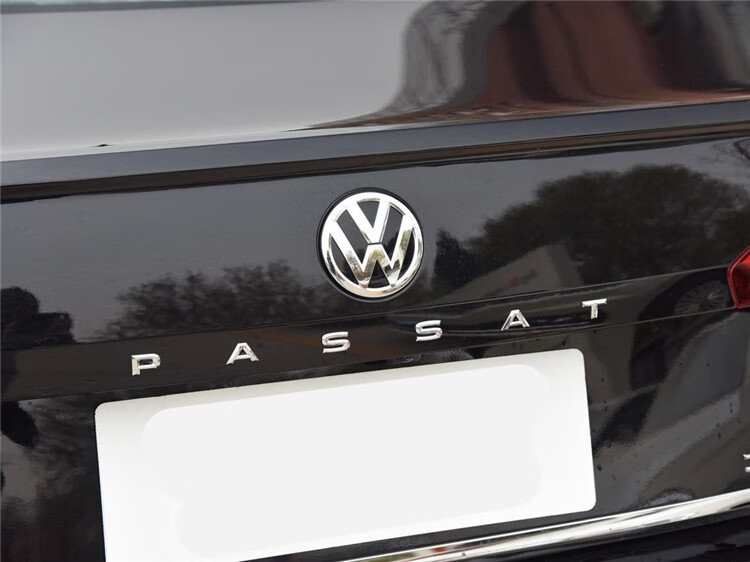 安巡适用于18款19年大众帕萨特passat字母贴330380tsi后尾车标改装