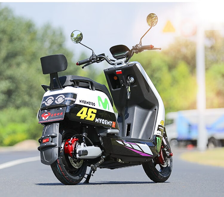 新款大牛n7电动车12寸2000瓦高速电摩60v72v通用外卖车锂电长跑王