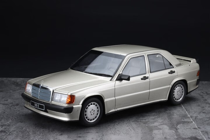 奥图亚autoart 1:18 otto 奔驰 w201 190e 2.