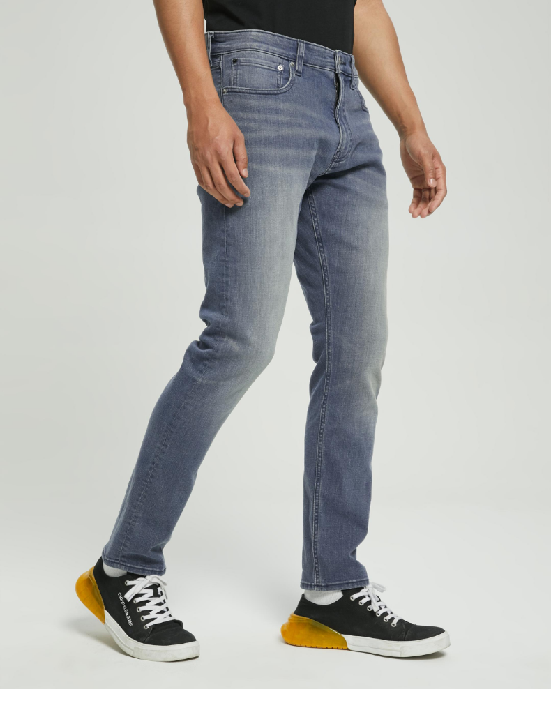 ckjeans22春夏新款男士运动楔形版logo贴片水洗牛仔裤j3206721bz蓝