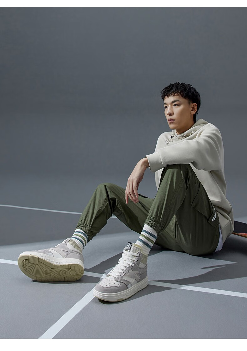王一博同款】安踏板鞋男鞋街顽2022秋季新款情侣皮面舒适学生时尚小白