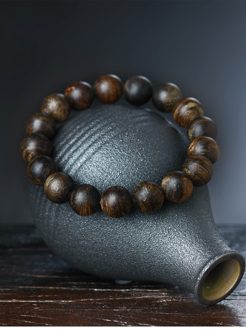 凉韵花蜜香 12mm沉香手串9分沉 【孤品】c1841 达拉干黑油格沉香手串