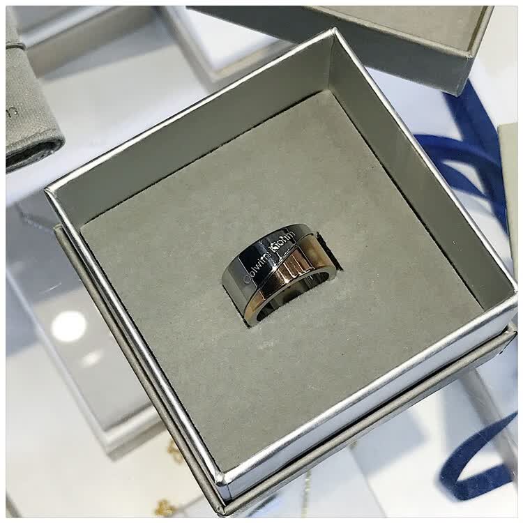 ck旗舰官方店小黑陶瓷戒指情侣对戒时尚饰品男士女士食指一对指环情人