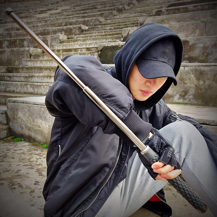 甩棍防身武器用品自卫三节伸缩打架甩辊实心甩棒铁棍子 26寸银【加厚